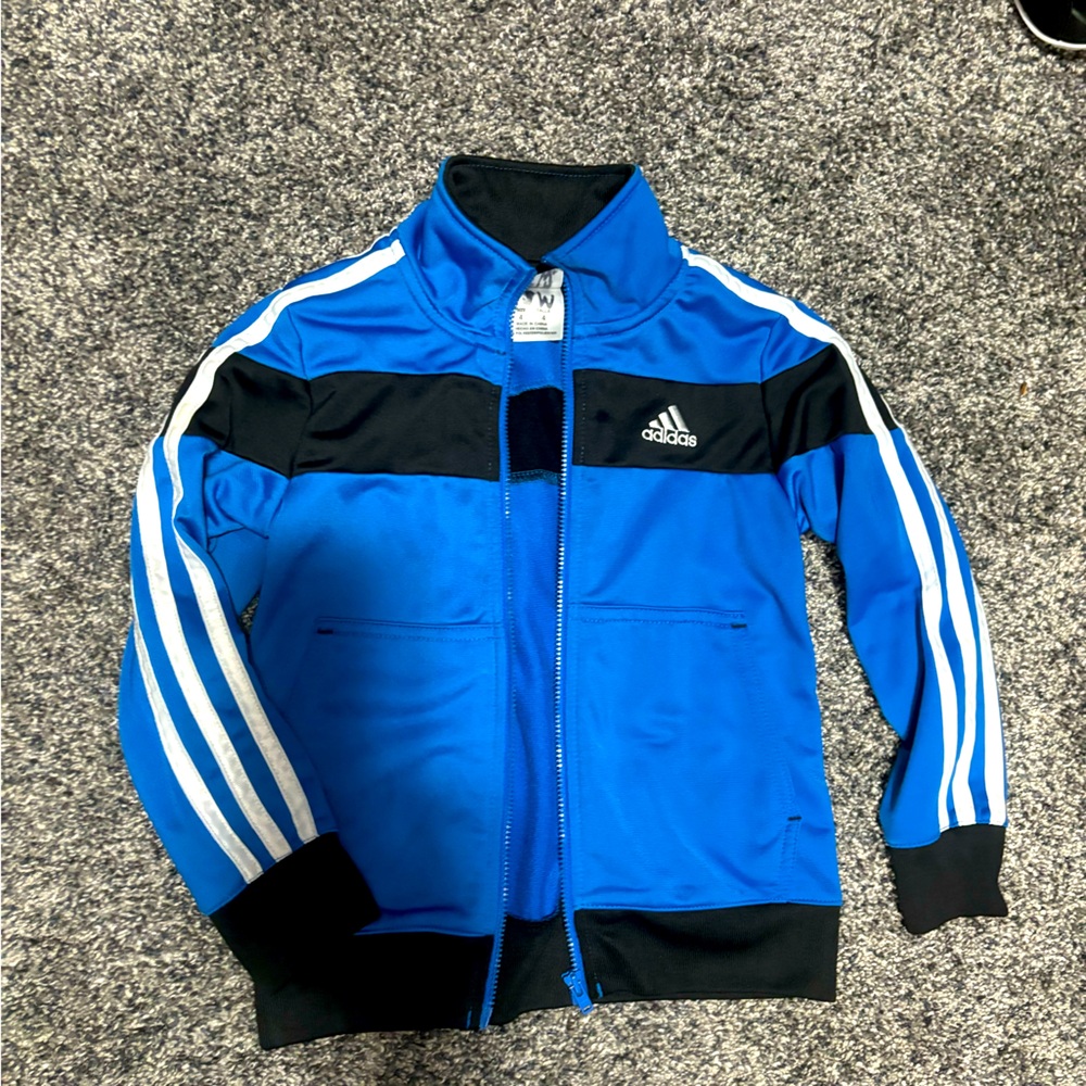 Little boys size 4 Adidas track jacket in excellent condition! Smoke free